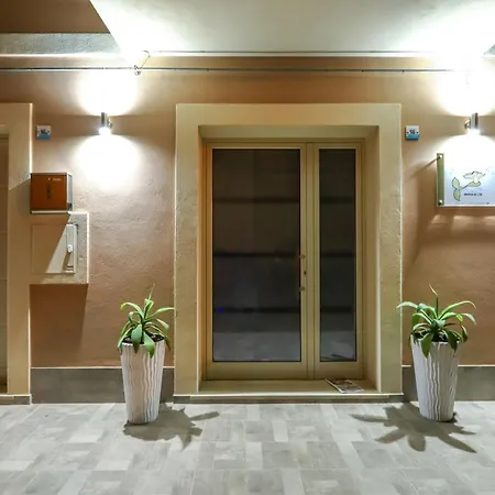 Domus Le Nereidi Bed & Breakfast *